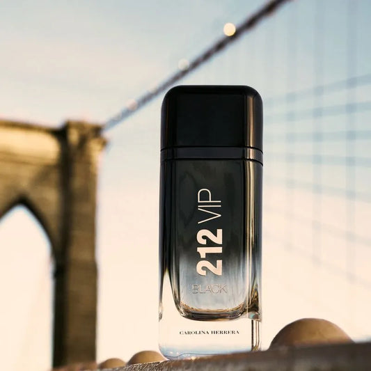 212 VIP BLACK™- CAROLINA HERRERA EAU DE PARFUM
